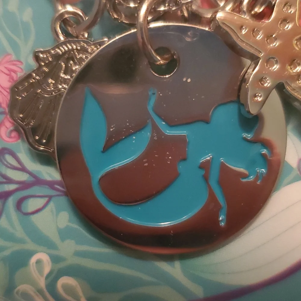 Disney NWT The Little‎ Mermaid charm necklace